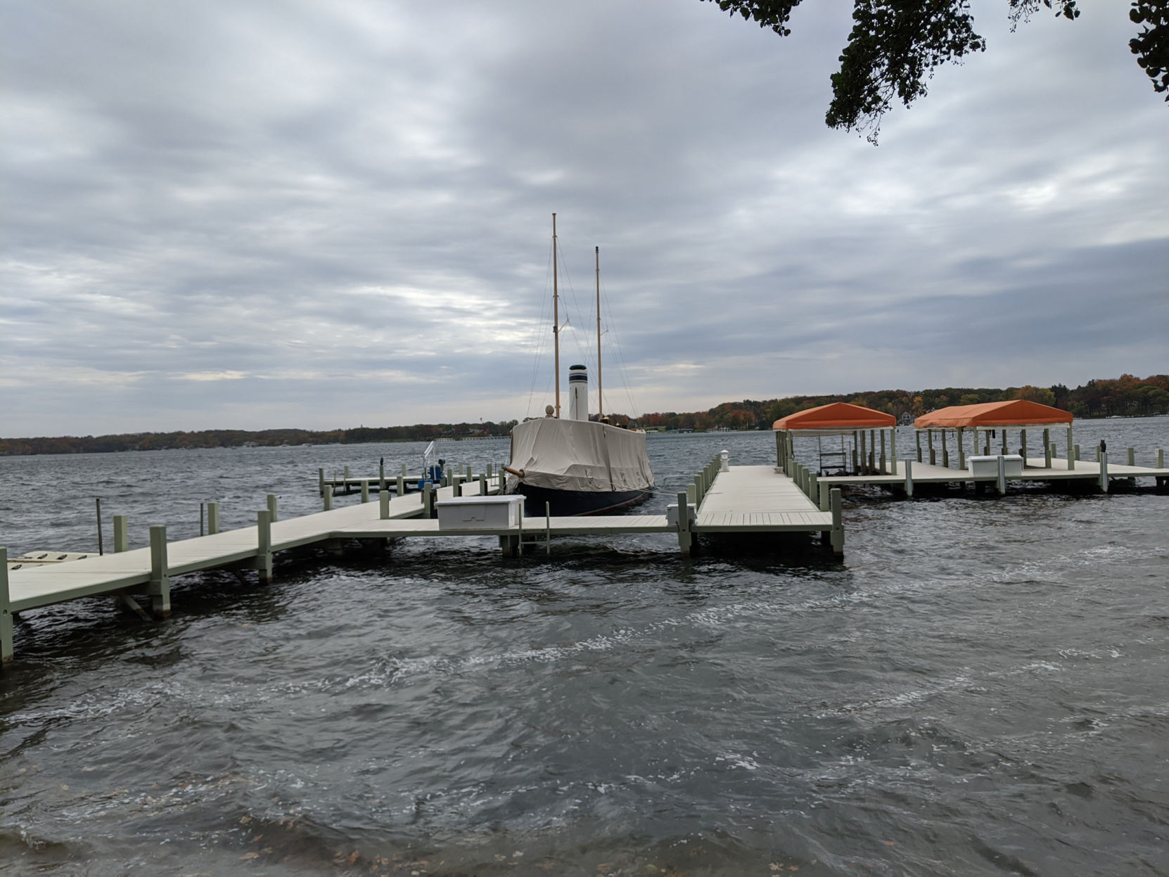 Lake Geneva path and boats.jpg